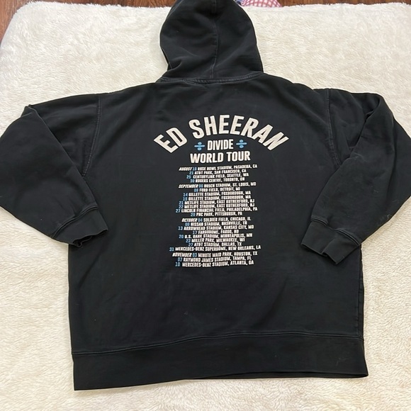 Ed Sheeran Divide World Tour Concert Hoodie Sweatshirt Black Size L - Picture 7 of 9